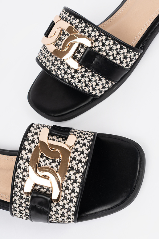 Chanclas blanco-negras para mujer con... Chanclas blanco-negras para mujer con...