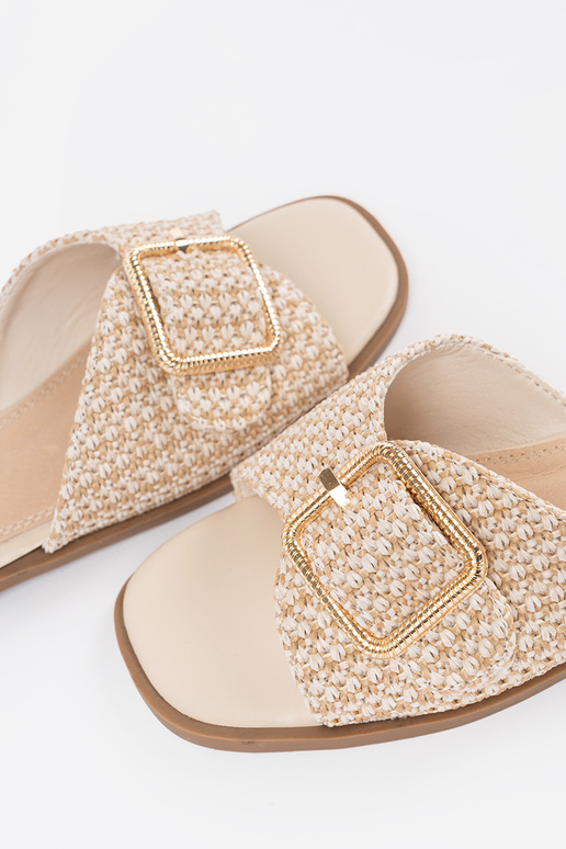 Chanclas color arena con hebillas Chanclas color arena con hebillas