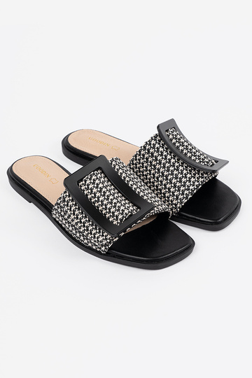 Chanclas planas blanco y negro 2