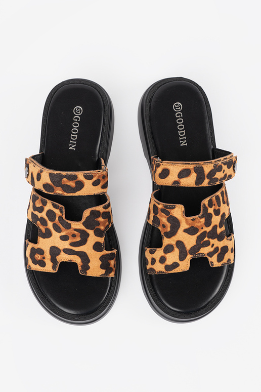 Chanclas con plataforma de leopardo...