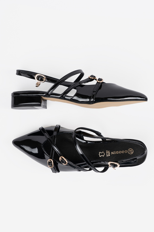 Tacones altos de charol negros para... Tacones altos de charol negros para...