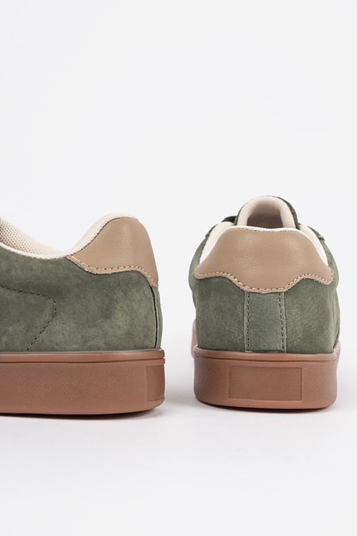 Zapatillas de mujer de gamuza verde... Zapatillas de mujer de gamuza verde...