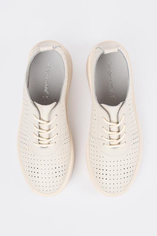 Zapatos de media caña de cuero...