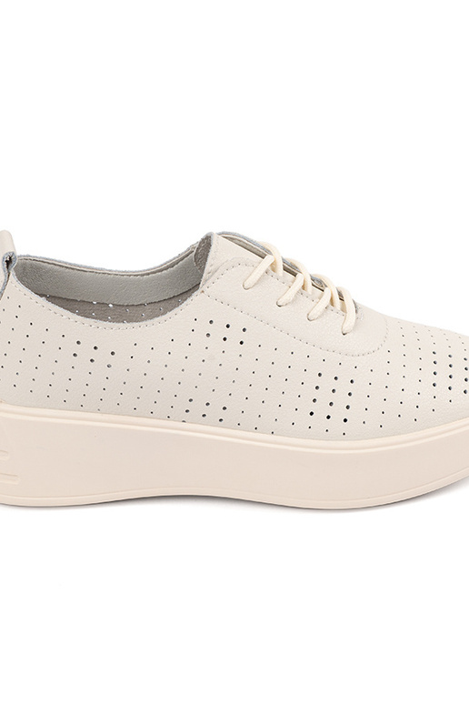 Zapatos de media caña de cuero...