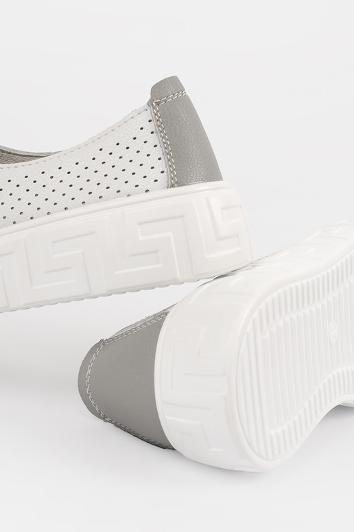 Zapatillas de mujer de gamuza blanca... Zapatillas de mujer de gamuza blanca...