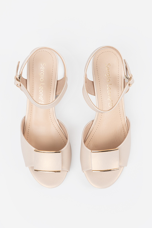 Sandalias femeninas marrones de suela...