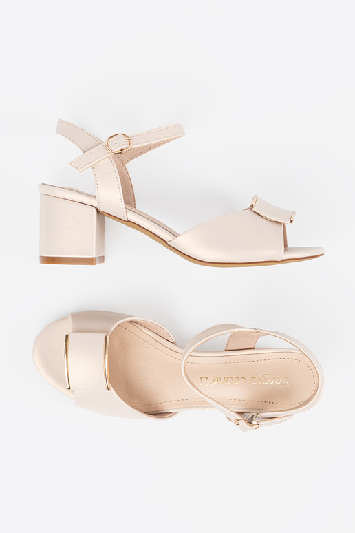 Sandalias femeninas marrones de suela...