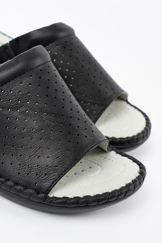 Zapatillas con inserciones de cuero... Zapatillas con inserciones de cuero...