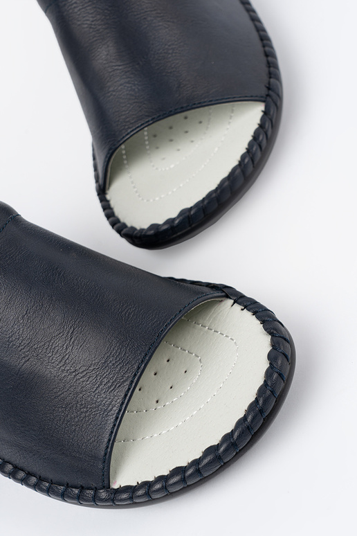 Zapatillas de mujer con inserciones... Zapatillas de mujer con inserciones...