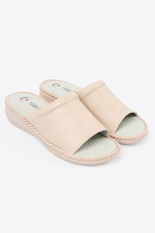 Zapatillas con inserciones de cuero...