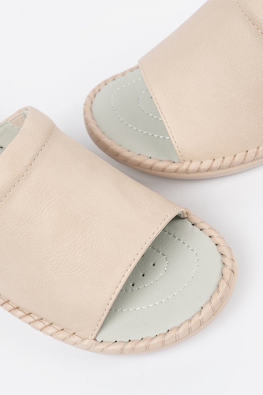 Zapatillas con inserciones de cuero...