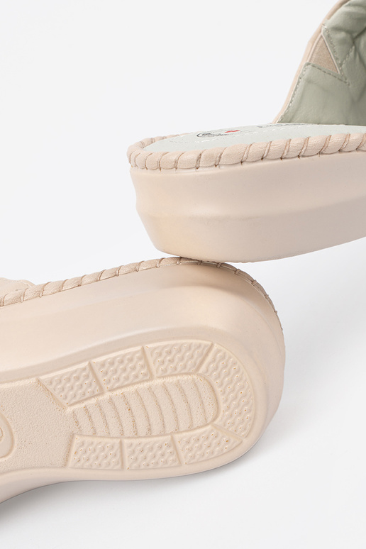 Zapatillas con inserciones de cuero...