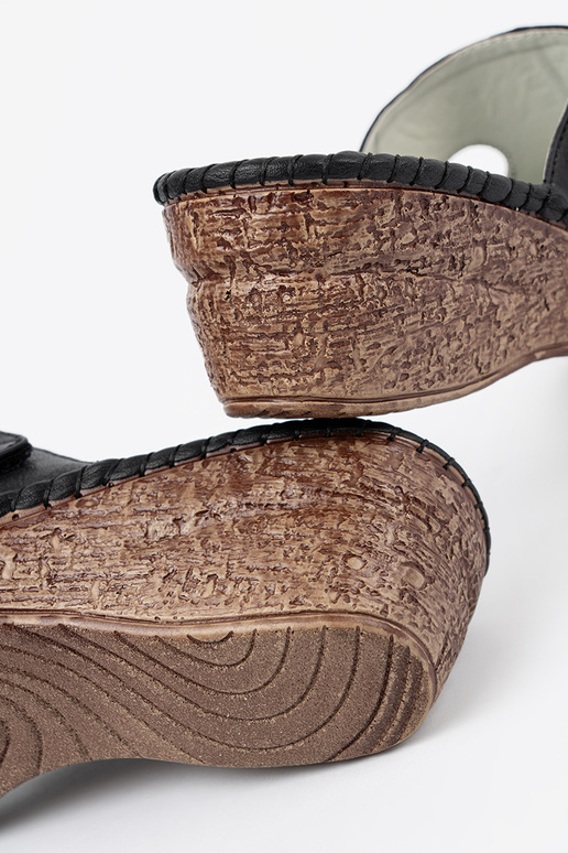 Zapatillas en plataforma con recortes...