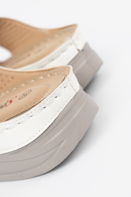 Chanclas de plataforma baja color blanco Chanclas de plataforma baja color blanco