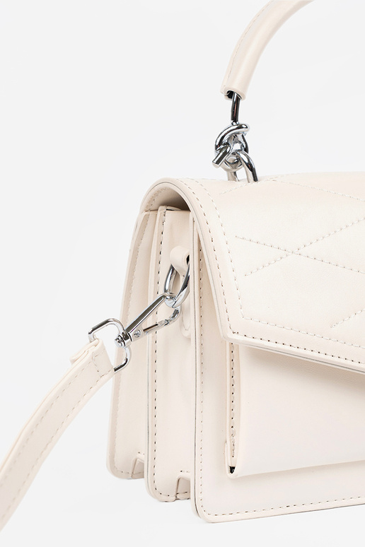 Bolso color arena brillante poco...