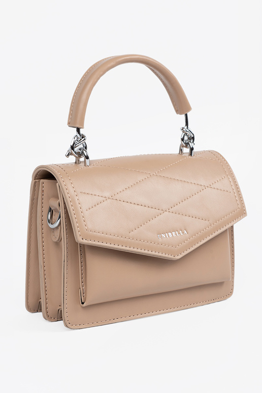 Bolso color marfil poco elegante con...