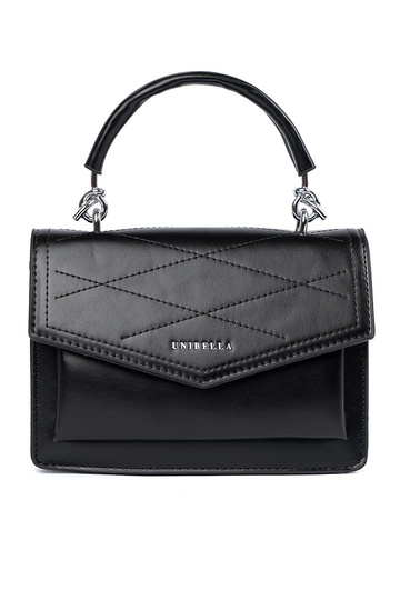 Bolso negro poco elegante...