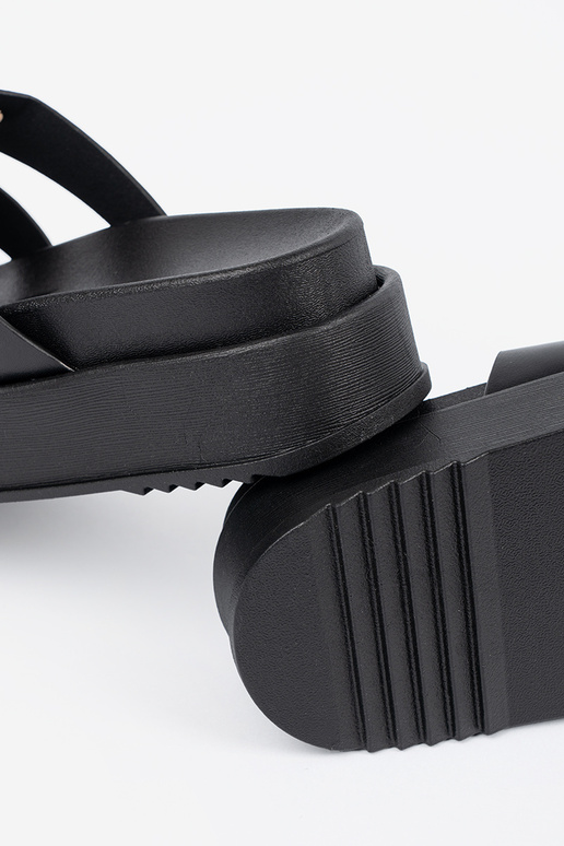 Zapatillas mujer con una plataforma...