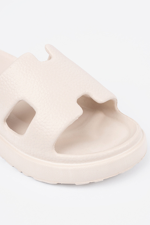 Zapatillas mujer con una plataforma...