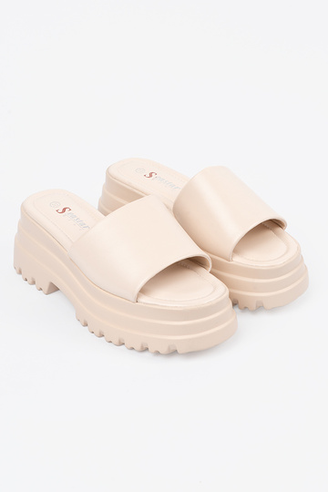 Zapatillas con una... 2