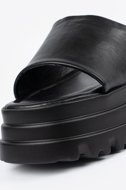 Zapatillas con una plataforma de...