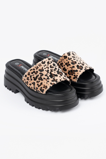 Zapatillas con una... 2
