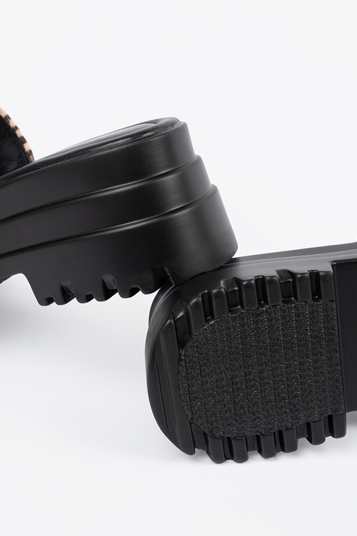 Zapatillas con una plataforma...