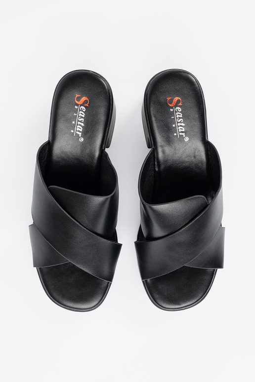 de color negro Zapatillas en el talon de color negro Zapatillas en el talon