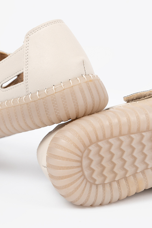 zapatos de mujer calado velcro beige zapatos de mujer calado velcro beige