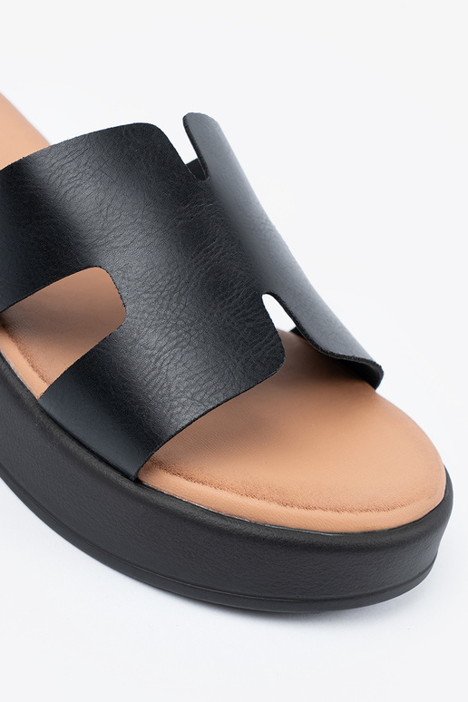 Chanclas negras para mujer con... Chanclas negras para mujer con...