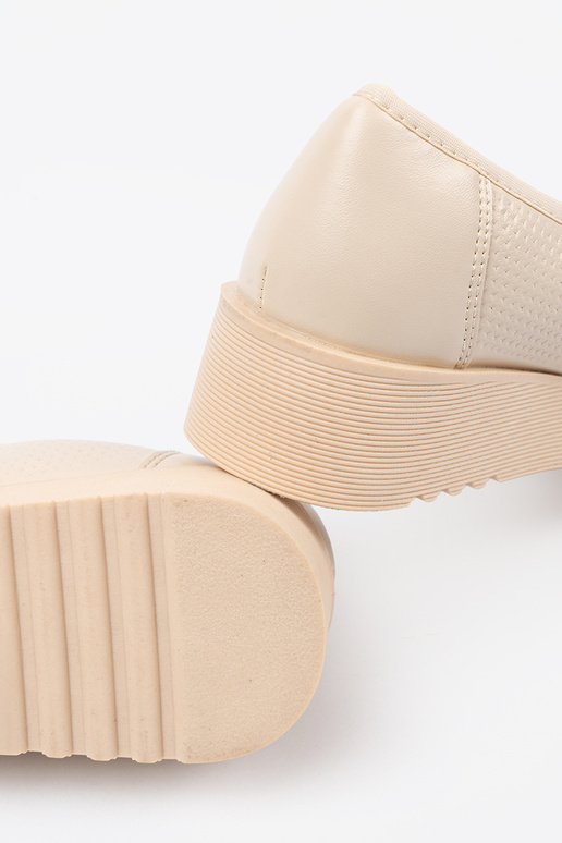 Zapatos de cuña con hebilla decorativa Zapatos de cuña con hebilla decorativa