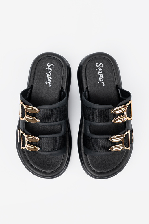 Zapatillas con plataforma adornadas... Zapatillas con plataforma adornadas...