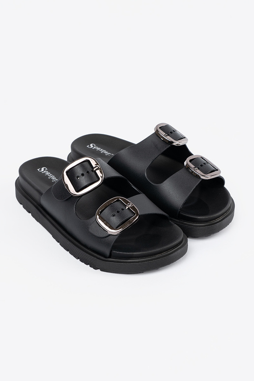 Zapatillas negras con hebillas plateadas Zapatillas negras con hebillas plateadas