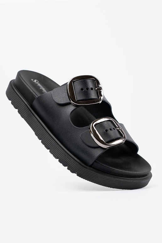 Zapatillas negras con hebillas plateadas Zapatillas negras con hebillas plateadas