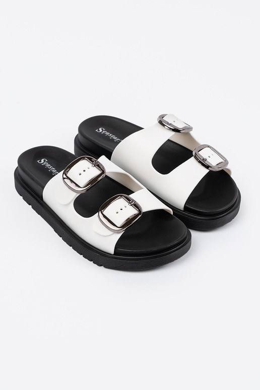 Chanclas color blanco con hebillas... Chanclas color blanco con hebillas...