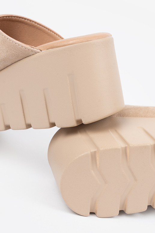 de gamuza Zapatillas mujer en una...