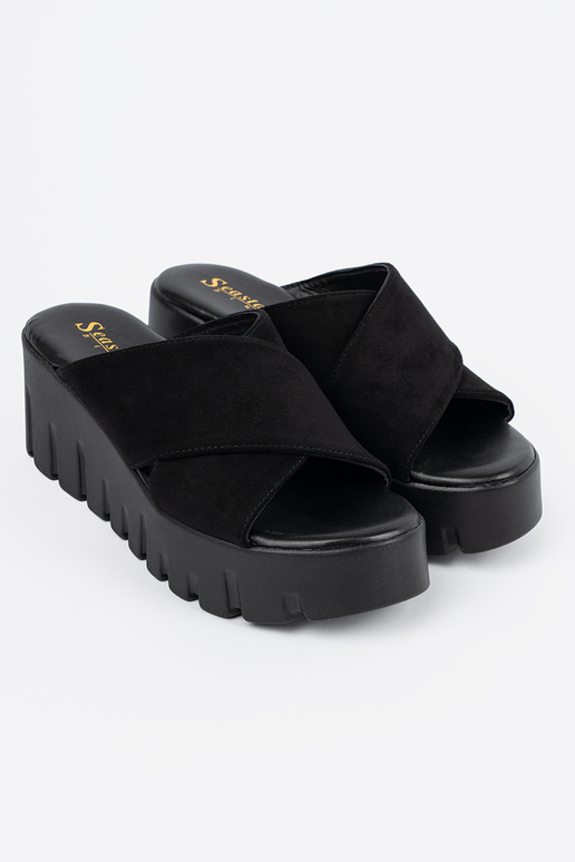 de gamuza Zapatillas mujer en una... de gamuza Zapatillas mujer en una...