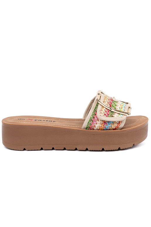 Zapatillas de varios colores con...