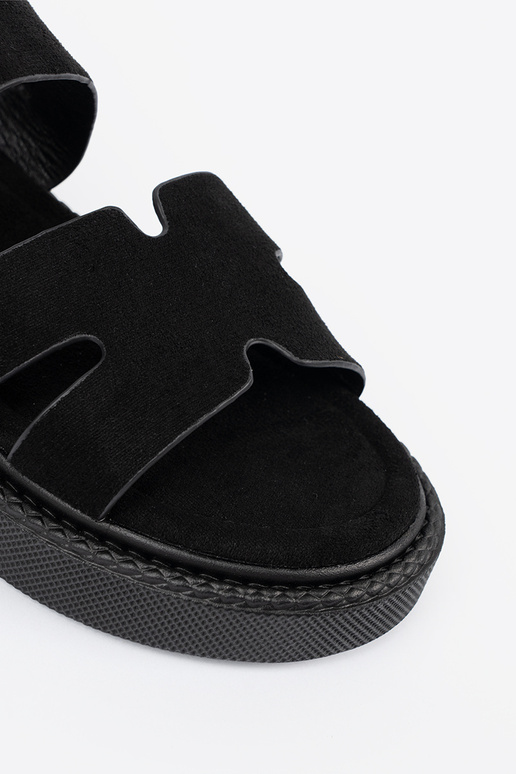 Sandalias negras de plataforma con... Sandalias negras de plataforma con...