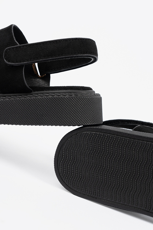 Sandalias negras de plataforma con... Sandalias negras de plataforma con...