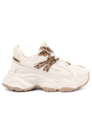 Zapatos de estilo deportivo...