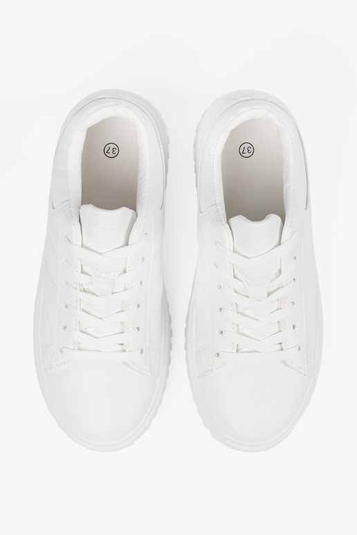 Zapatos de estilo deportivo color blanco Zapatos de estilo deportivo color blanco