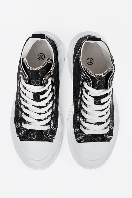 Zapatos color negro con cordones y...