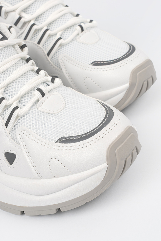 Zapatos de mujer color blanco con... Zapatos de mujer color blanco con...