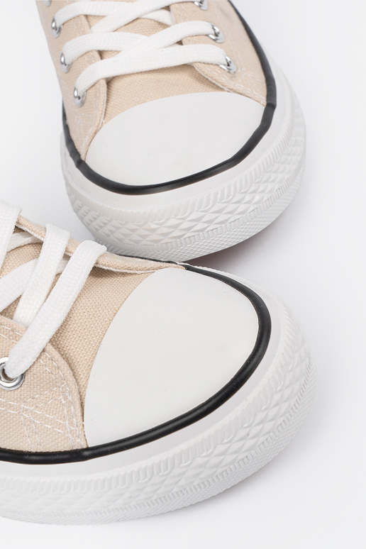 Zapatos de mujer color arena...