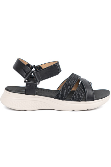 Sandalias de color marrón...