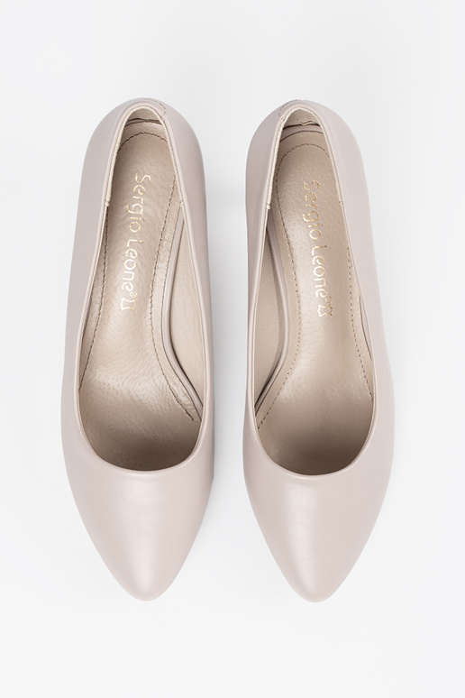 Tacones color gris, Sergio Leone