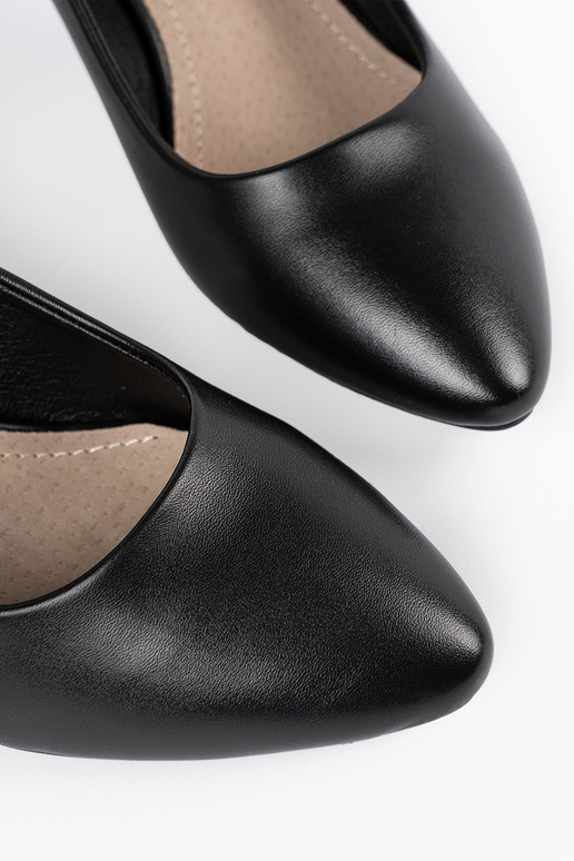 Tacones clásicos color negro, Sergio...