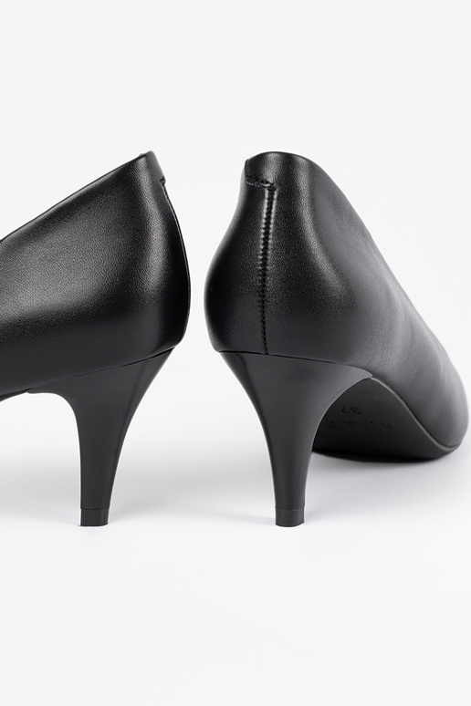 Tacones clásicos color negro, Sergio...