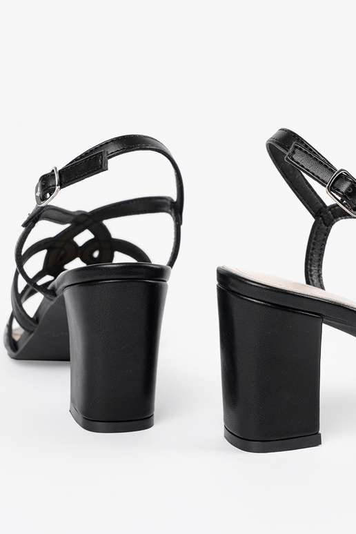 Sandalias de mujer de color negro con...